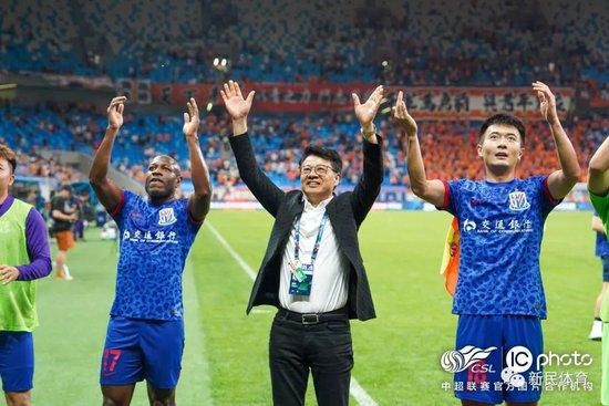 格伦·克洛斯、莎拉·保罗森、泰亚娜·泰勒、金·卡戴珊、妮... 法鲨归来！